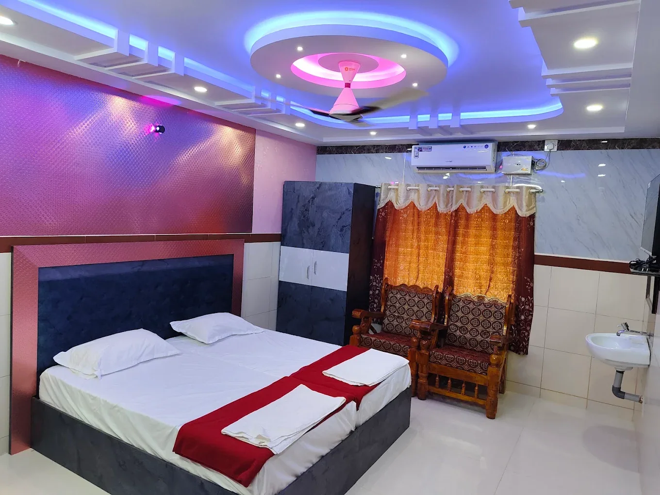 Nagashree Lodge room interior in Kollur